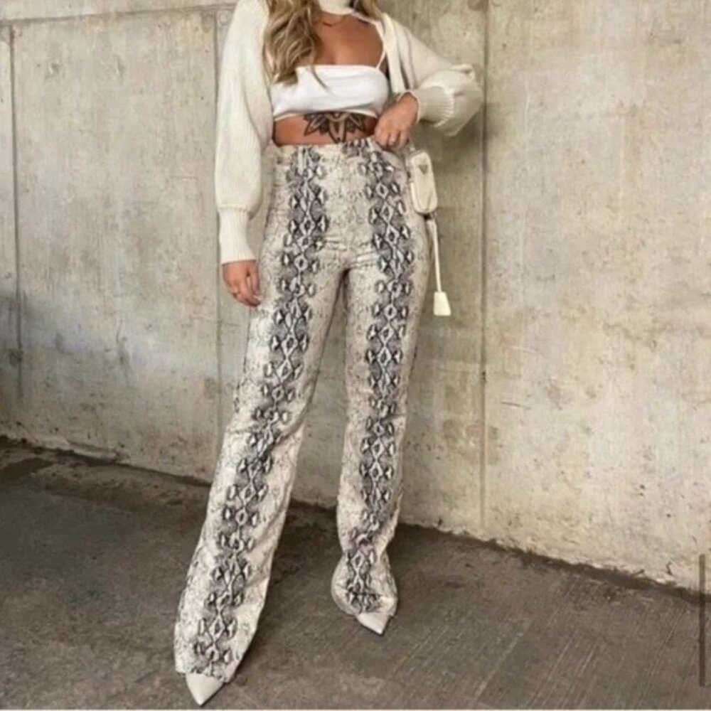 ZARA The 90s Wide Leg White Snake High Rise Jeans Cream Charcoal Women's Size 8